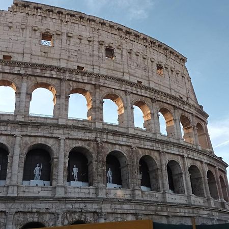 4 Coronati Roma Esterno foto